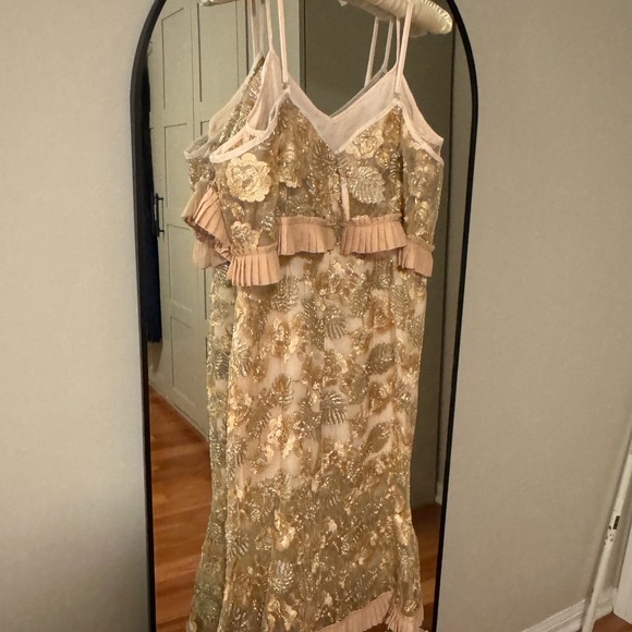 Hand embroidered cocktail dress - Picture 2 of 4